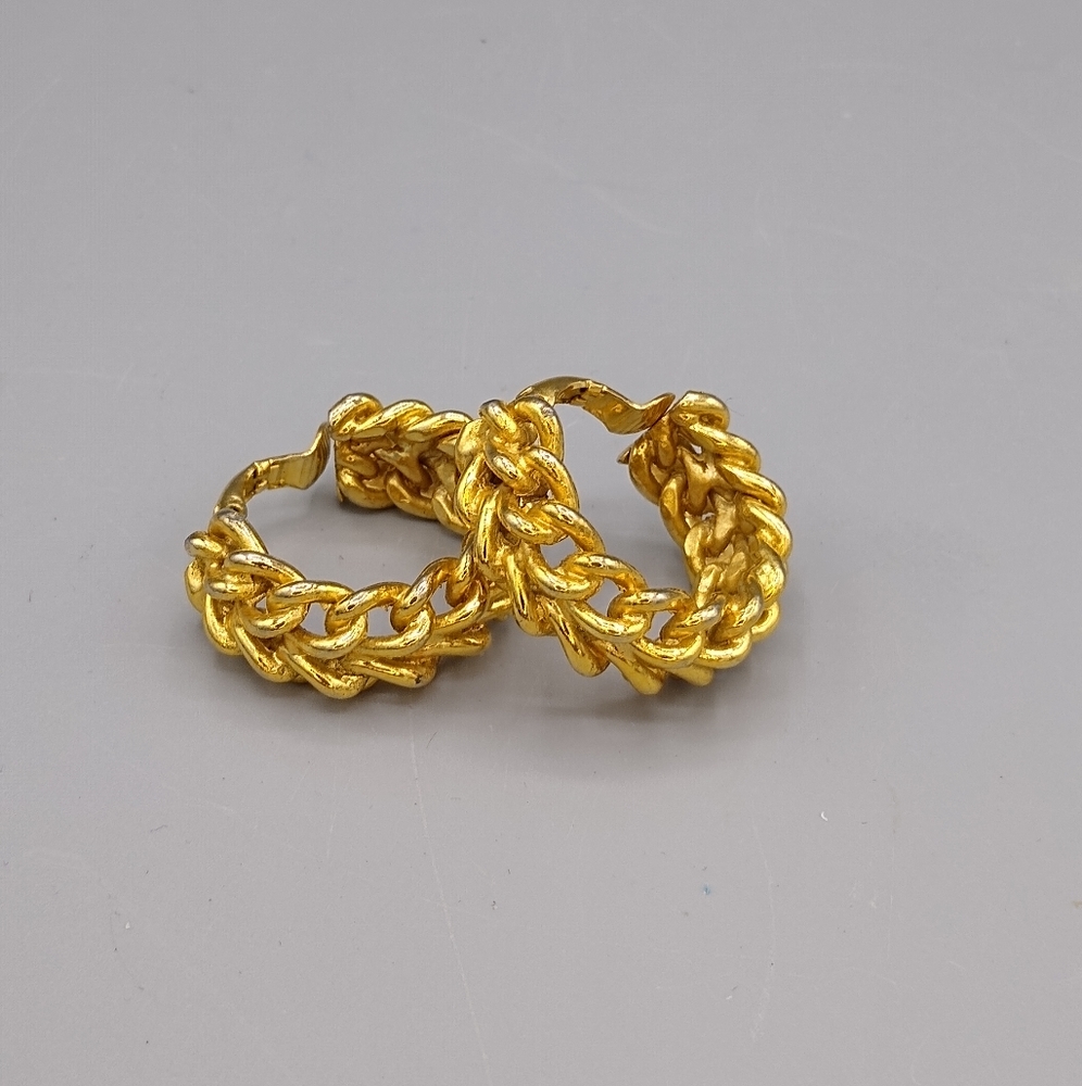 Gold tone Braided Hoop Knitted Woven Twisted Link Clip on Earrings Vintage